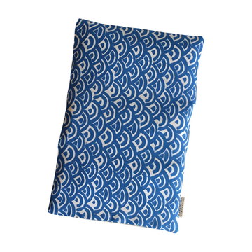 bouillotte sèche en graines de lin - Ecailles bleues