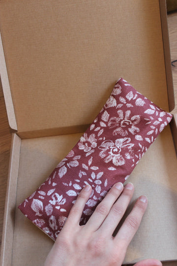 Coussin de relaxation pour les yeux - Fleurs craie marsala