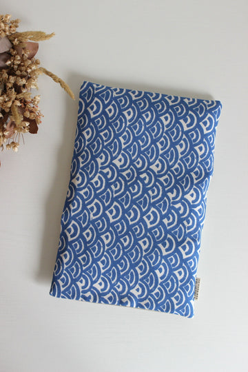 bouillotte sèche en graines de lin - Ecailles bleues